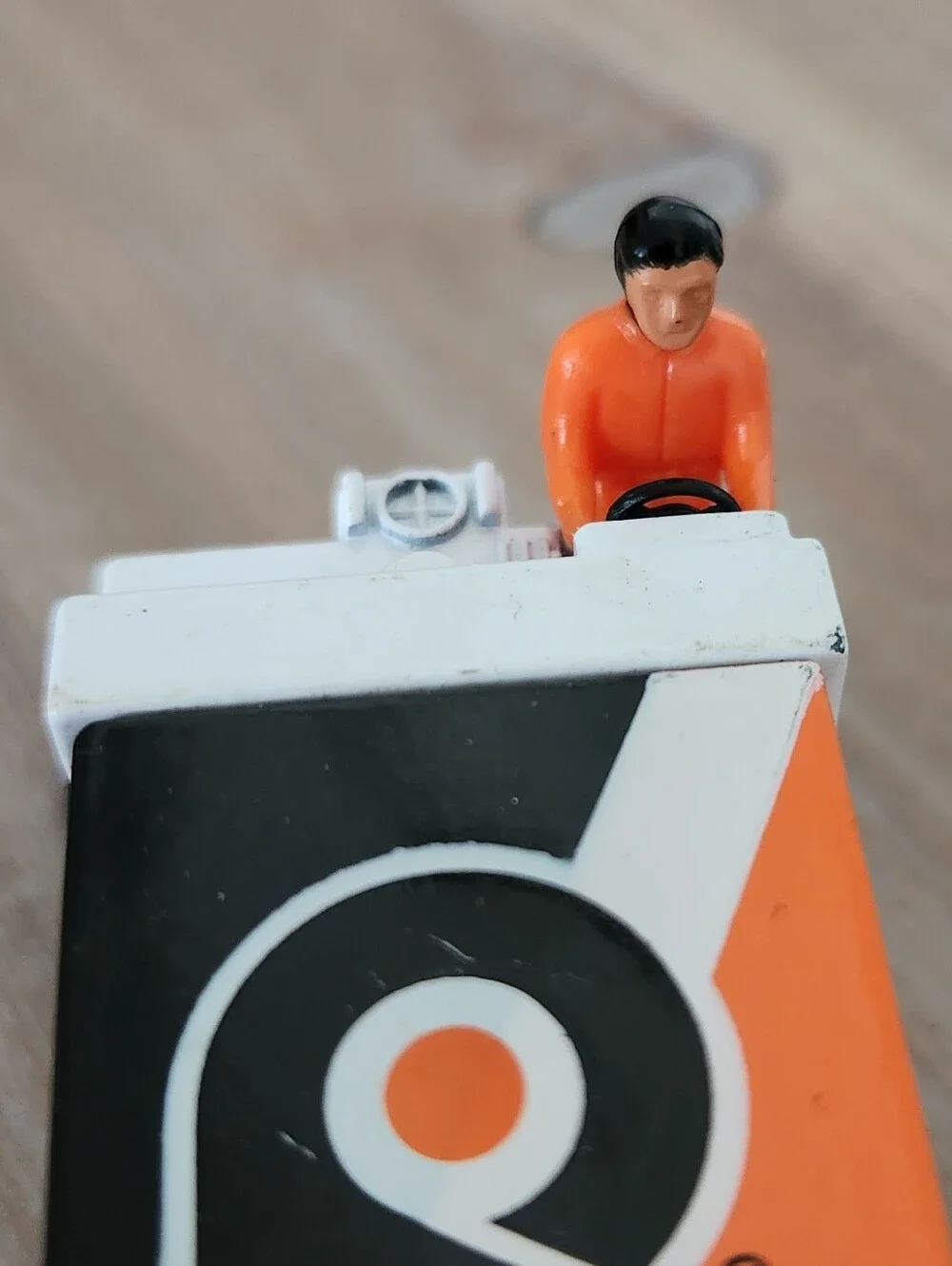 🏒 VINTAGE Philadelphia Flyers NHL Zamboni Die-Cast - Retro 90s! 🧡 Sports Fan